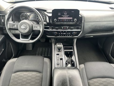 Used 2024 Nissan Pathfinder SV FWD image 18