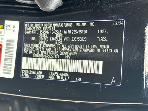 Used 2024 Toyota Highlander Platinum image 50