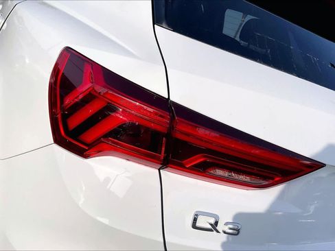 Used 2022 Audi Q3 2.0T Premium image 32
