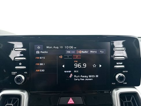 Used 2023 Kia Sorento LX FWD image 22
