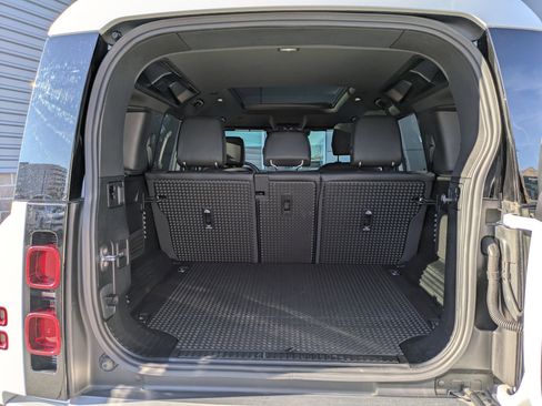 Certified 2024 Land Rover Defender 110 S image 28