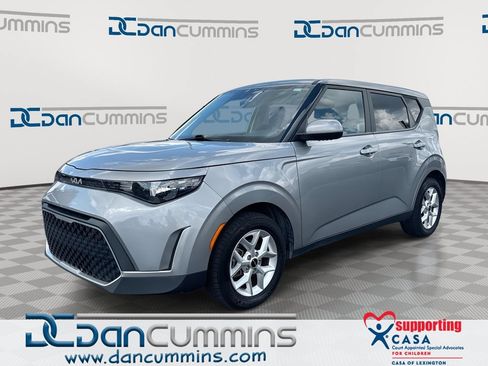 Used 2024 Kia Soul LX w/ Option Group 015 FWD image 1