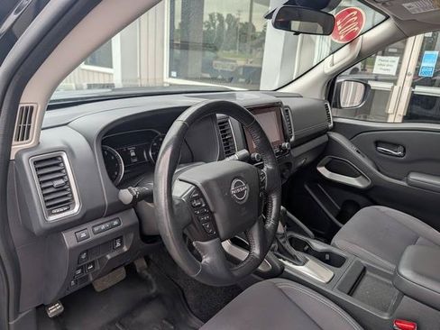 Used 2022 Nissan Frontier SV AWD/4WD image 12