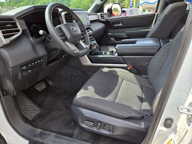 Used 2025 Toyota Sequoia SR5 AWD/4WD image 10