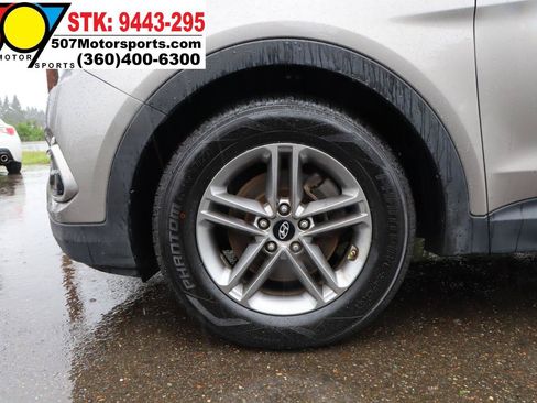 Used 2017 Hyundai Santa Fe Sport FWD image 27