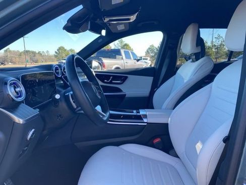 Used 2025 Mercedes-Benz GLC 300 4MATIC image 13