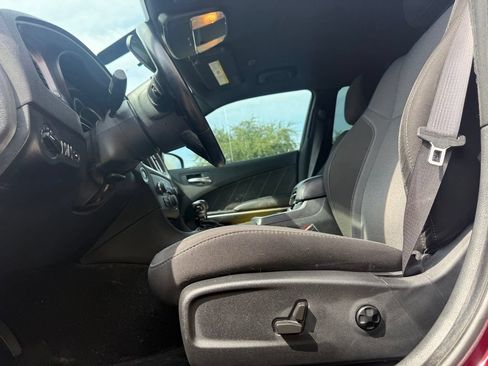Used 2021 Dodge Charger SXT RWD image 9