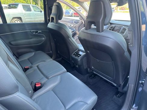 Used 2020 Volvo XC90 T6 Momentum w/ Protection Package Premier AWD/4WD image 23