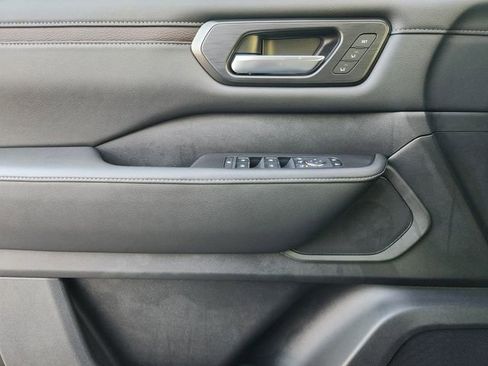 New 2026 Nissan Armada SL w/ Captain's Chari Seat Package image 17