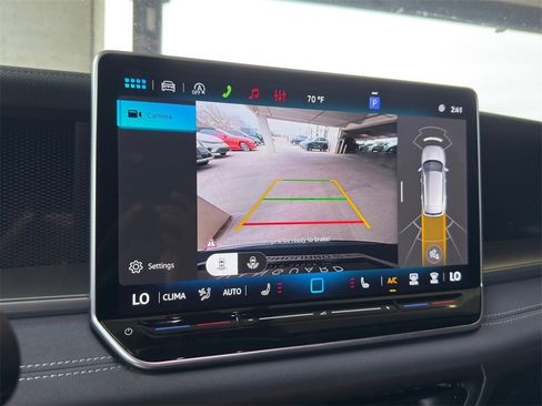 New 2026 Volkswagen Tiguan SE R-Line image 19