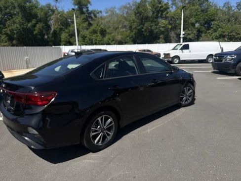 Used 2023 Kia Forte LXS FWD image 13