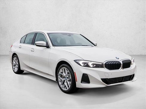 Certified 2025 BMW 330i xDrive Sedan w/ Convenience Package image 3