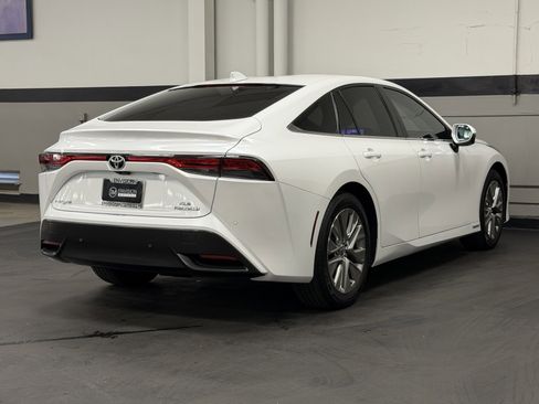 Used 2023 Toyota Mirai XLE image 13
