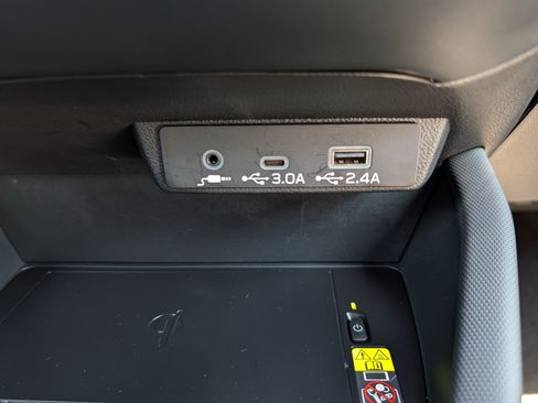 Certified 2025 Subaru Forester Premium AWD/4WD image 33
