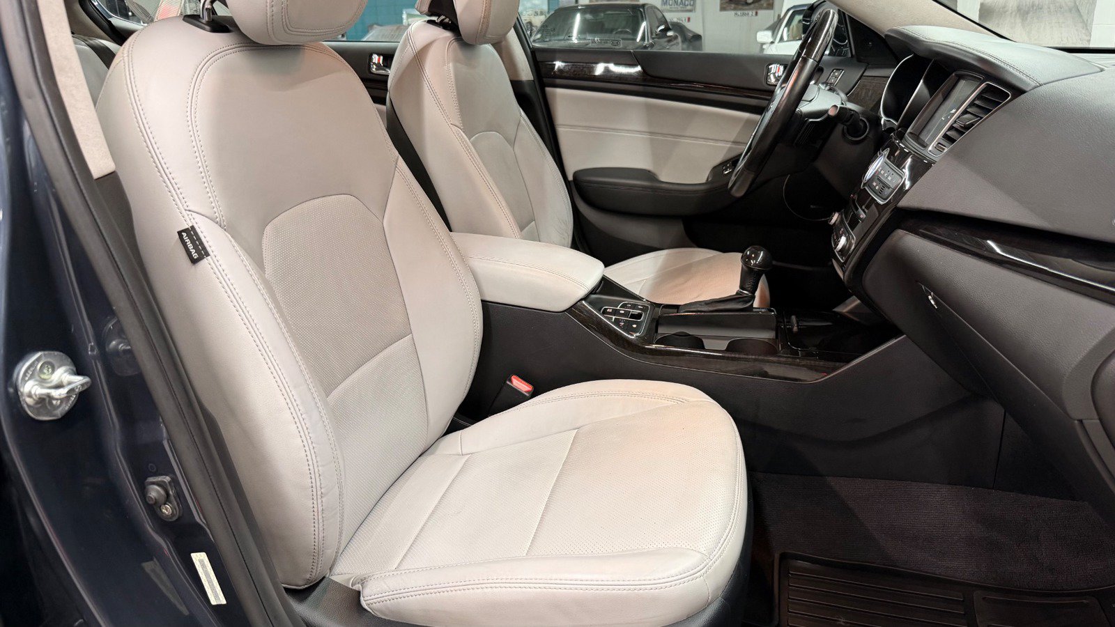 Used 2014 Kia Cadenza Limited FWD image 34