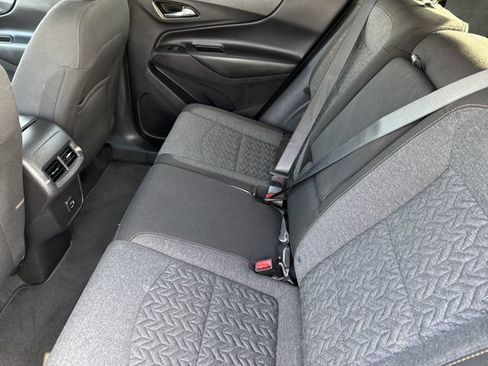 Used 2022 Chevrolet Equinox LT FWD image 16