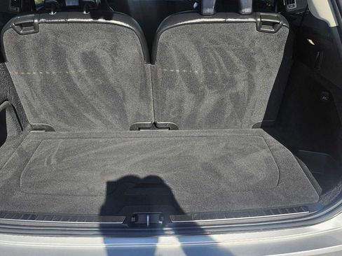 Used 2018 Volvo XC90 T5 Momentum w/ Convenience Package FWD image 23
