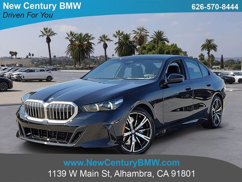New 2026 BMW 530i w/ M Sport Package RWD image 1