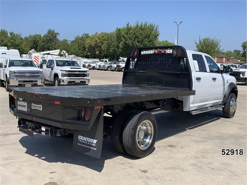 Used 2022 RAM 5500 Tradesman w/ Chrome Appearance Group AWD/4WD image 2