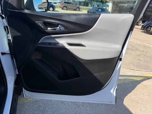 Used 2019 Chevrolet Equinox LT FWD image 14