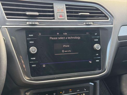 Used 2023 Volkswagen Tiguan SE R-Line image 24