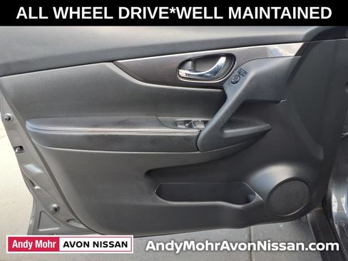 Used 2019 Nissan Rogue S w/ Special Edition Package AWD/4WD image 14