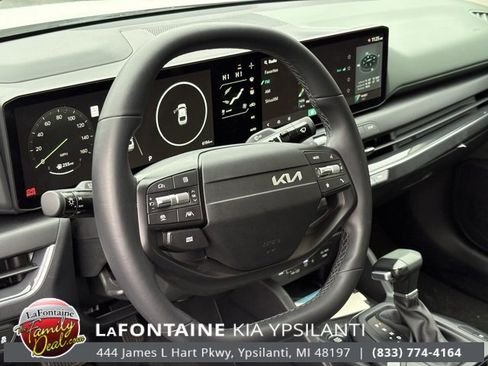 Certified 2025 Kia K4 EX image 12