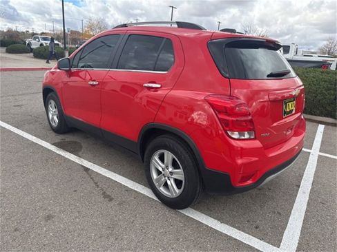 Certified 2020 Chevrolet Trax LT w/ LT Convenience Package image 4