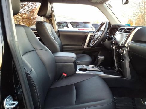 Used 2022 Toyota 4Runner TRD Sport image 7