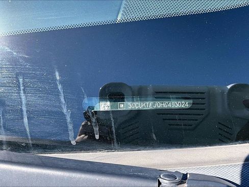 Used 2017 Chevrolet Silverado 1500 High Country AWD/4WD image 37