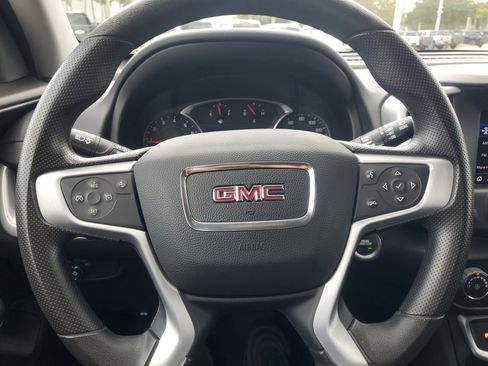 Used 2024 GMC Terrain SLE image 20