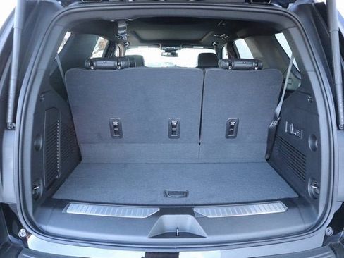New 2026 GMC Yukon Denali w/ Sun & Power Step Package AWD/4WD image 9