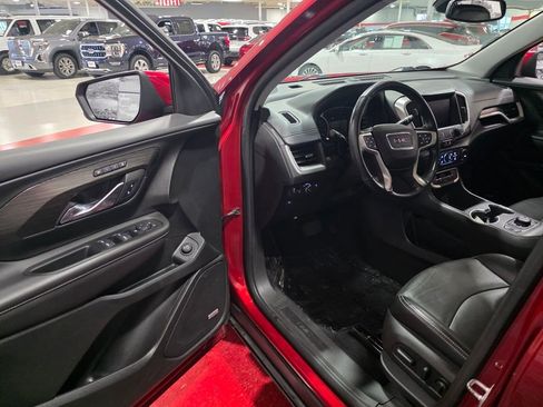 Used 2022 GMC Terrain SLT w/ Infotainment Package II image 11
