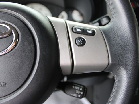 Used 2011 Toyota FJ Cruiser 4WD w/ Upgrade Pkg image 18