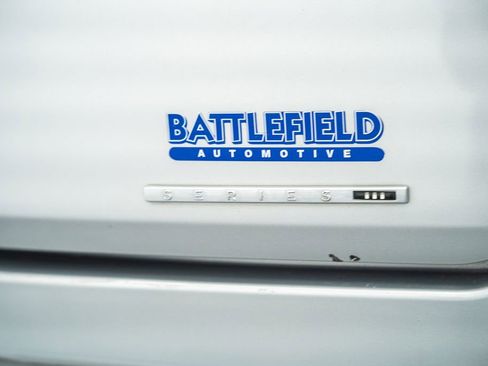 Used 2024 Jeep Wagoneer Series III AWD/4WD image 10