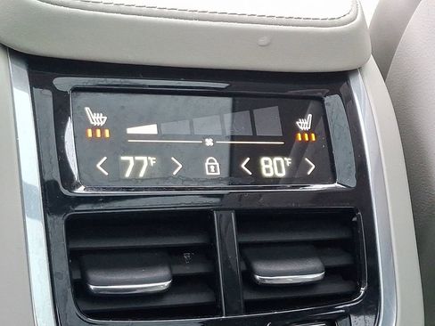 Used 2019 Volvo XC90 T6 Inscription w/ Luxury Package image 11