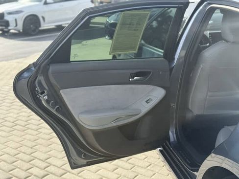 Used 2019 Toyota Avalon XSE w/ All Weather Liner Package image 14