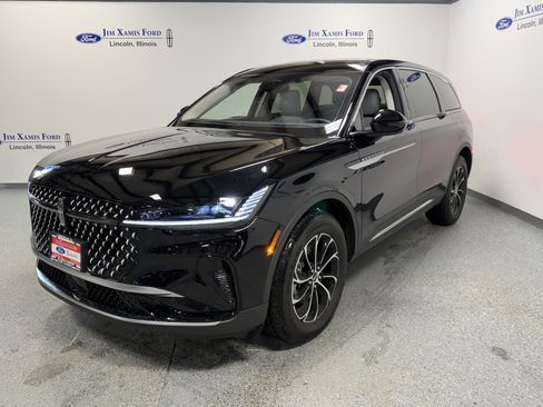 New 2026 Lincoln Nautilus Premier image 3