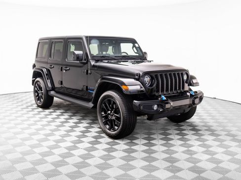 Used 2021 Jeep Wrangler Unlimited Sahara image 8