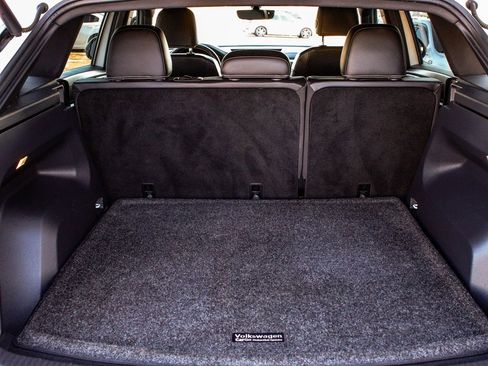 Used 2021 Volkswagen Atlas Cross Sport SE image 43