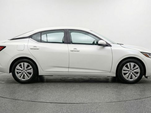 Used 2025 Nissan Sentra S FWD image 11