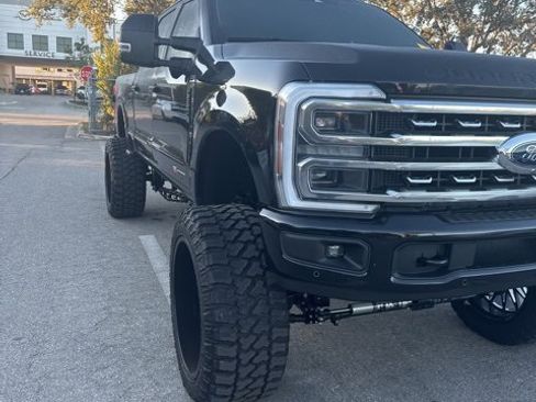 Used 2025 Ford F250 Platinum image 3