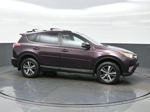Used 2016 Toyota RAV4 XLE AWD/4WD image 7