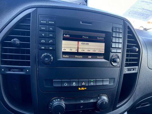 Used 2016 Mercedes-Benz Metris image 18