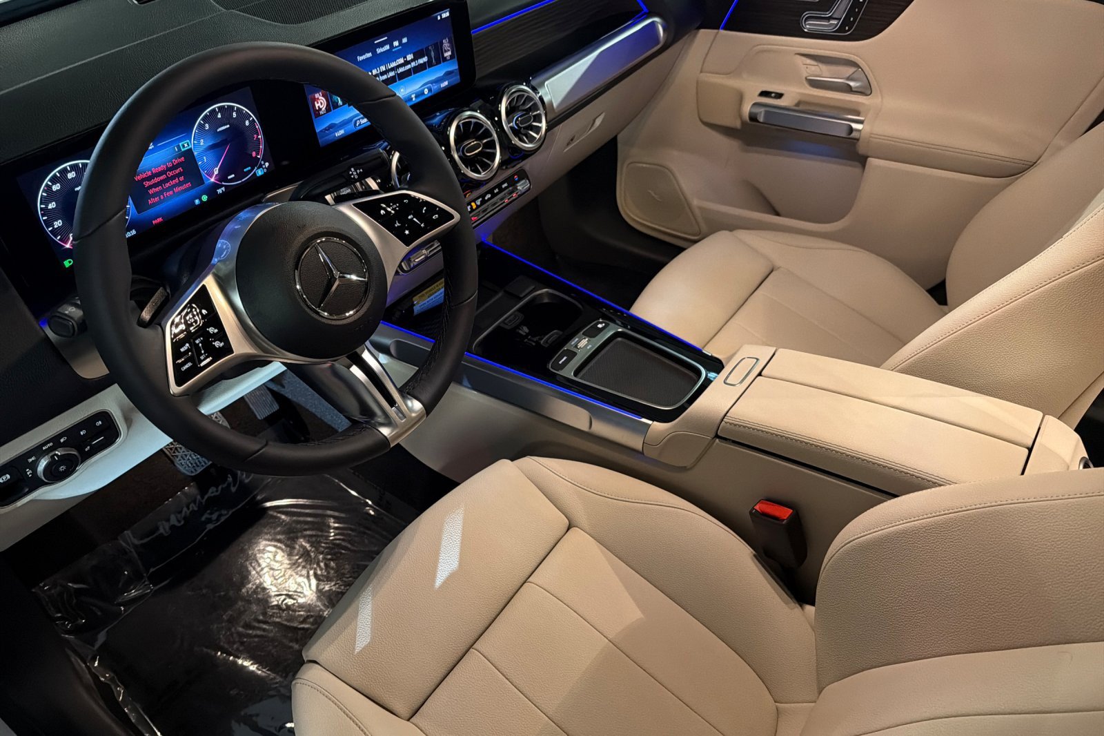 New 2026 Mercedes-Benz GLB 250 image 9