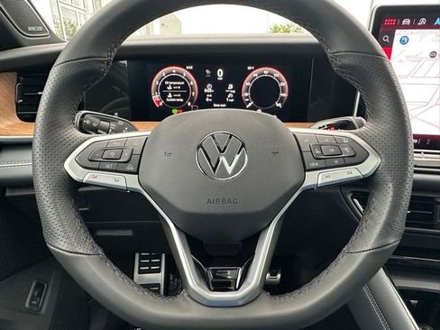 New 2026 Volkswagen Tiguan SEL R-Line AWD/4WD image 38
