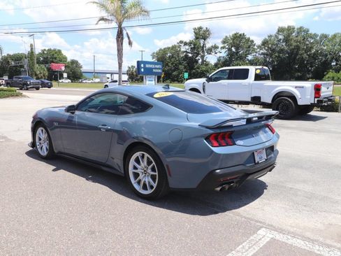 Used 2025 Ford Mustang GT Premium RWD image 10