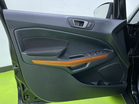 Used 2021 Ford EcoSport SE w/ SE Appearance Package image 16