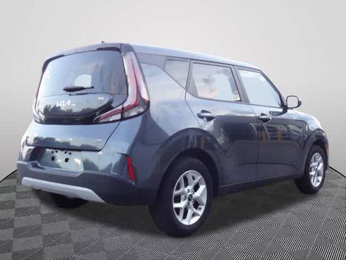 Used 2025 Kia Soul LX w/ LX Technology Package FWD image 3