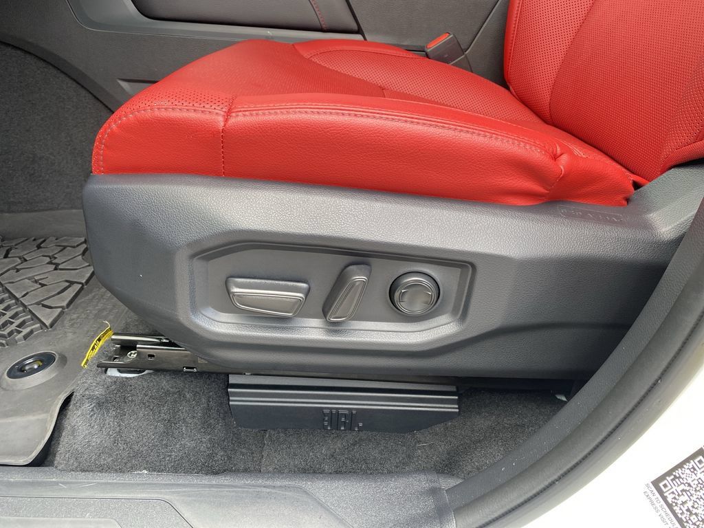 Used 2025 Toyota Sequoia TRD Pro AWD/4WD image 12